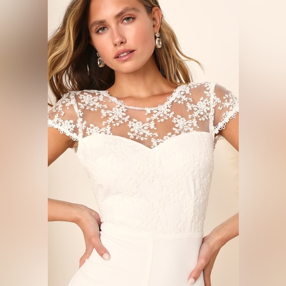 Romantic Tendencies White Lace Embroidered Short Sleeve Jumpsuit - Picture 4 of 5